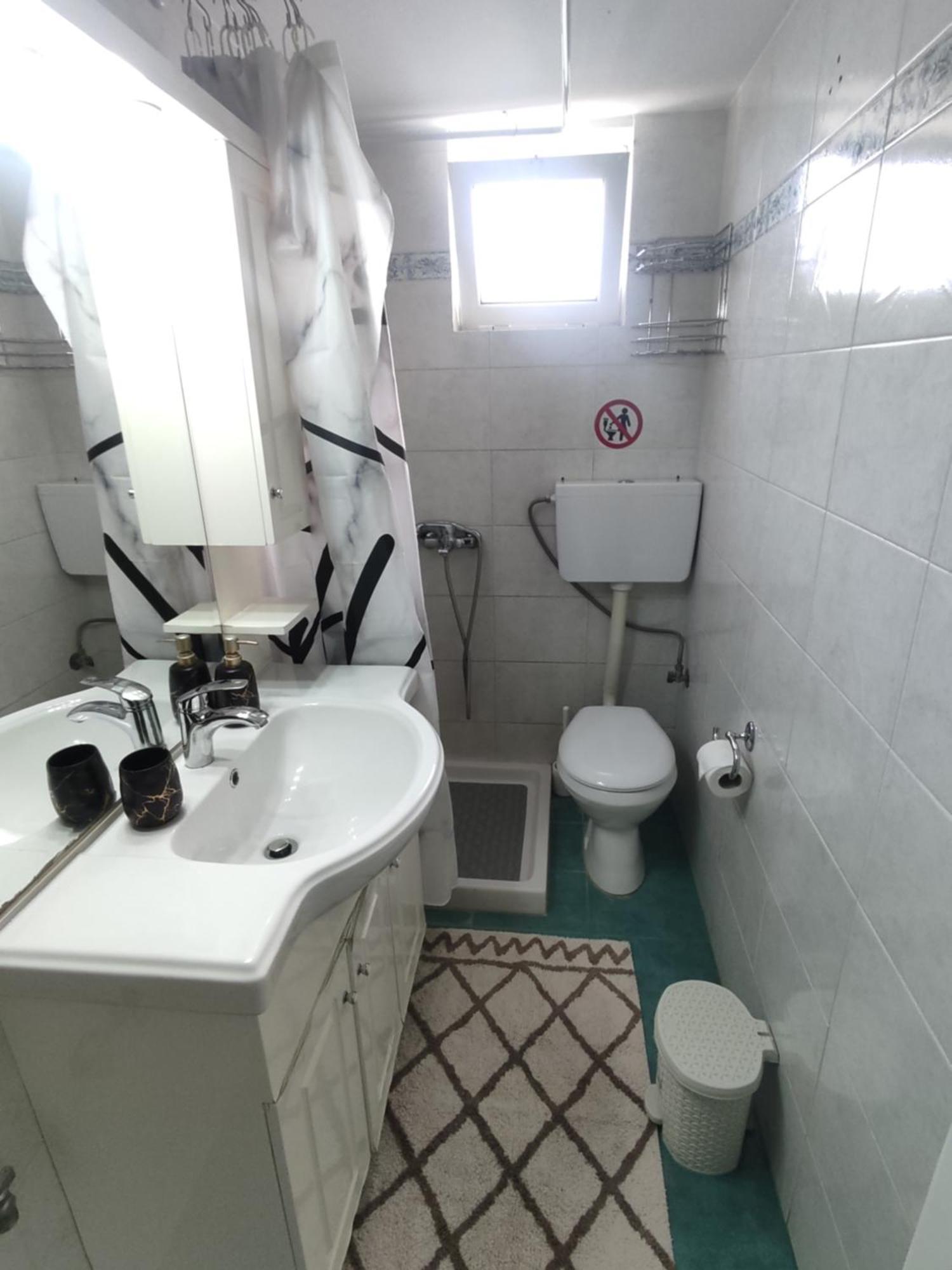 Aktis Apartment Near Airport Луца Экстерьер фото