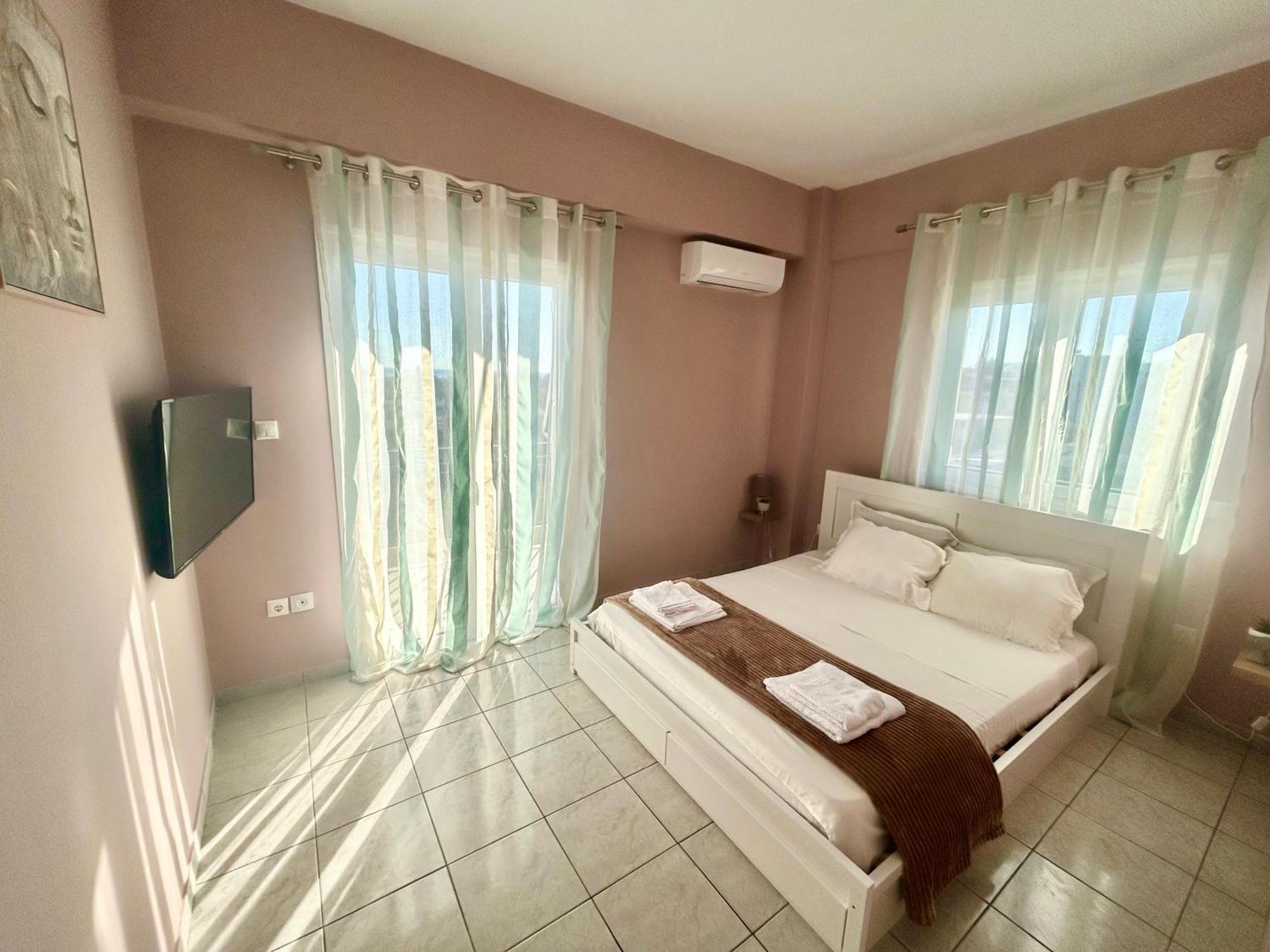Aktis Apartment Near Airport Луца Экстерьер фото