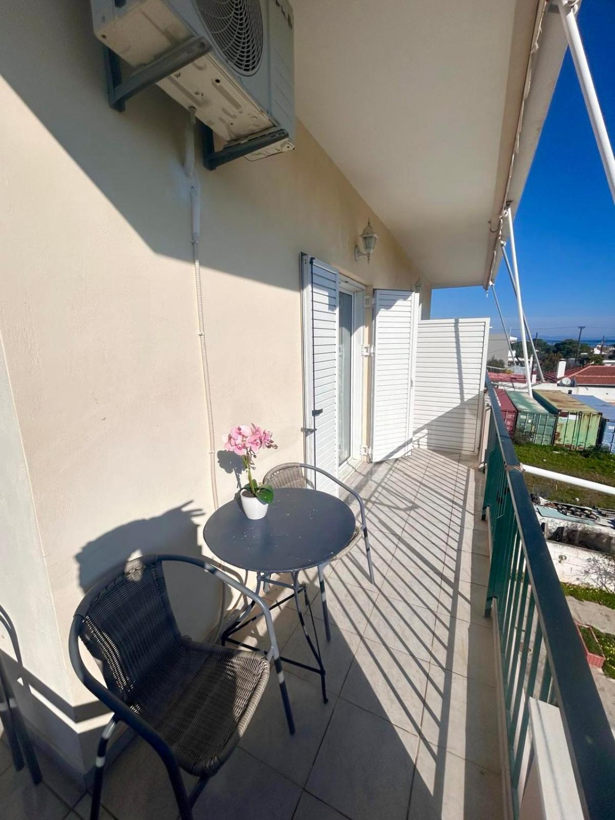 Aktis Apartment Near Airport Луца Экстерьер фото
